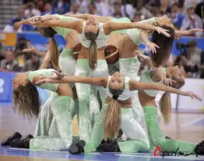 篮球啦啦队托举举重02