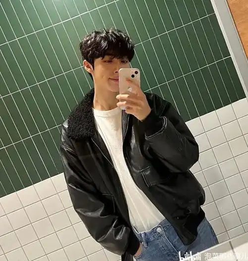 bighit新男团终于全员露脸韩国网民不满外国成员占比过高