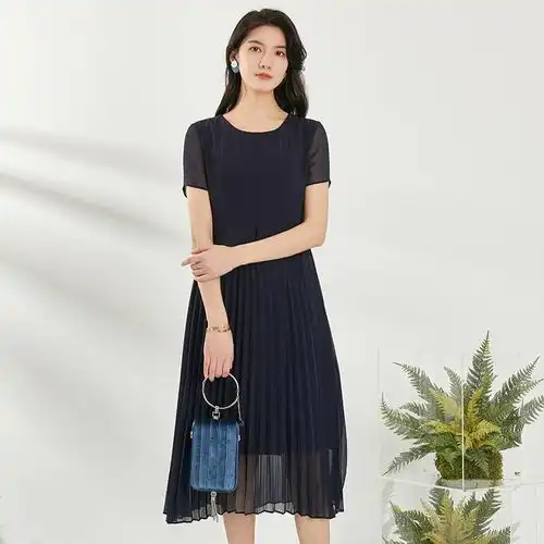 施悦名乡舍丽女装2021新宽松显瘦夏长款连衣裙短袖蓝色圆领薄款大码裙子