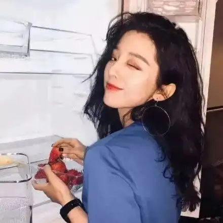 文案近期热搜小众治愈系又很现实的短句