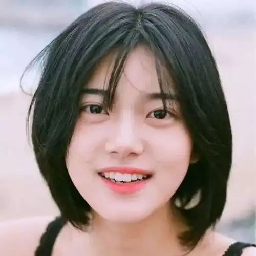 甜美系的女生头像短发