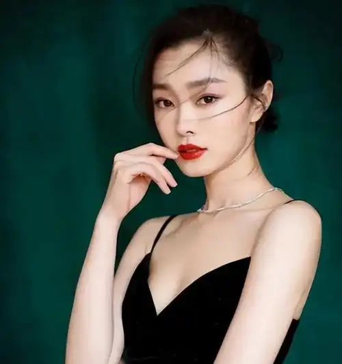 35岁的宋轶是干净的美,洁白无瑕得美附小视频,高清美图