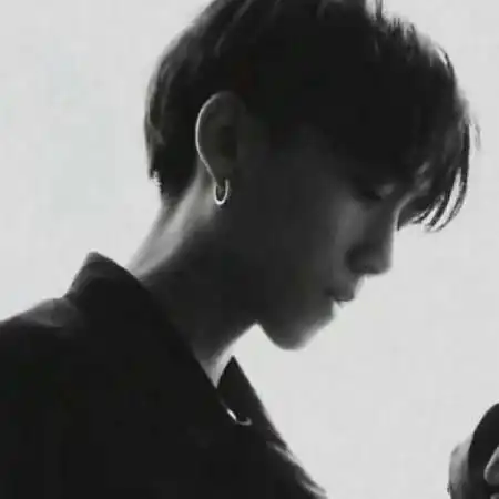 男生头像颓废伤感头像,无助时来上一支香烟吧