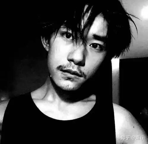 害羞起来让人受不了的男星,易烊千玺可爱,朱一龙你违规了