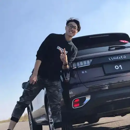 拥堵路段不用再踩刹车自动驾驶果然越来越近了......
