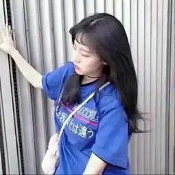 紫色系头像女生背影头像