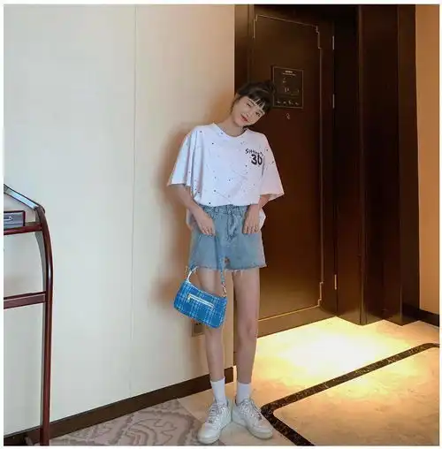 卓纪2020新款韩版设计感短袖t恤女夏季ins超火半袖宽松网红上衣服潮