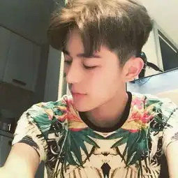 男士购让女生一见倾心的6种男生发型