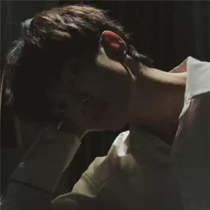 qq头像男生伤感,时光不及你眉梢真的老了