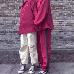 一对部位半身情侣头像