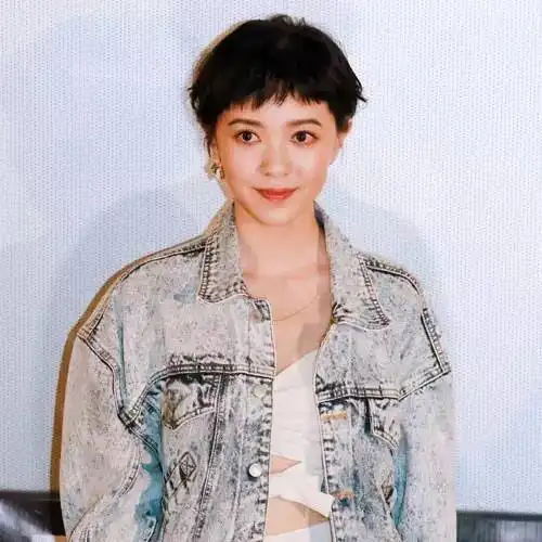 空气刘海out了,目前这款刘海火爆亚洲