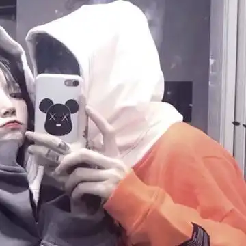 萌系头像女生真人遮脸情