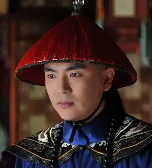 他被称为中国古代礼仪人,是众多电影和大型活动的礼仪指导张晓龙