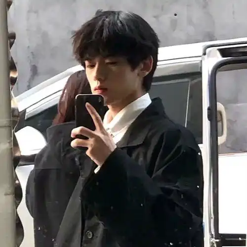 高清真人男头若非心里有人,怎会暗里有光