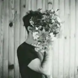 这是情侣头像,我找不到另外一张了,谁有啊给我