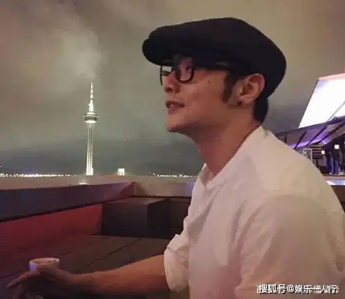 李荣浩豪宅曝光时尚大气的暗黑系设计,超大露台真奢华