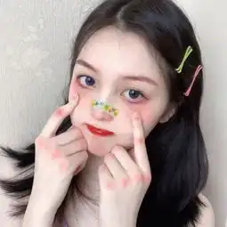 温暖治愈系女生头像笑起来很甜美的女生