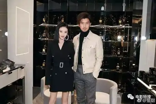 景甜与陈柏霖穿情侣装现身机场,网友感觉她和陈柏霖莫名有cp感