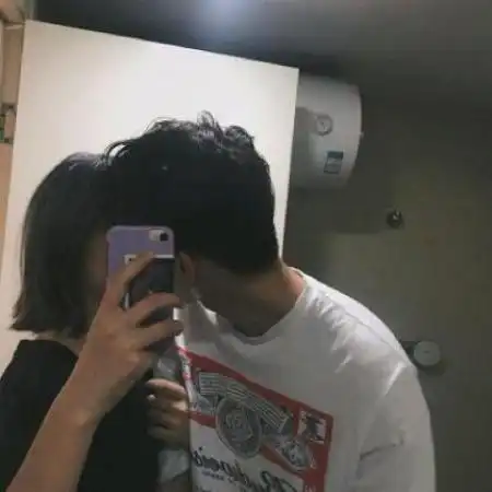 黑色系情侣头像一男一女