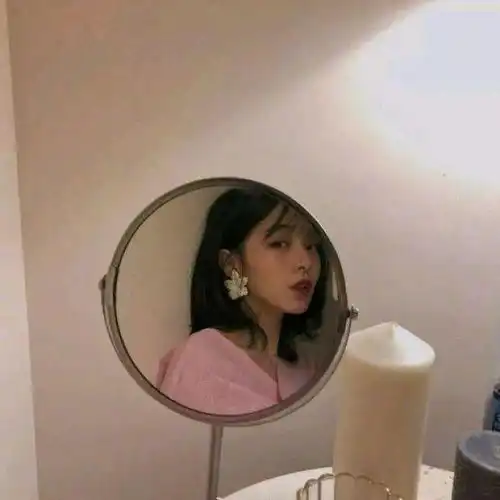 头像很羡慕能遇到的都是互相喜欢的人