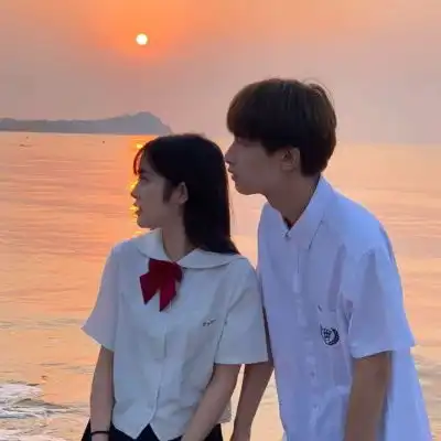 瑶瑶子和老王情头肩并肩或许情侣头像我要个性网