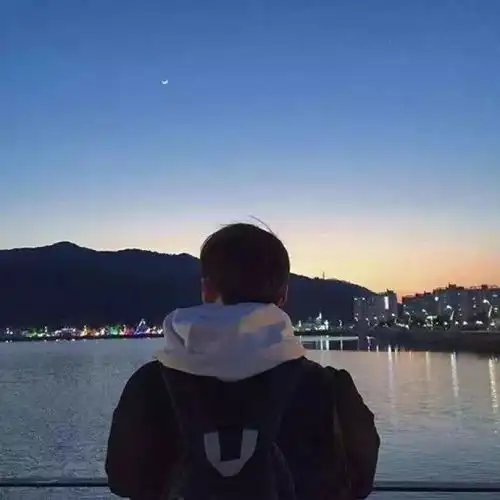 头像爱是快乐的事情我只有真心而已