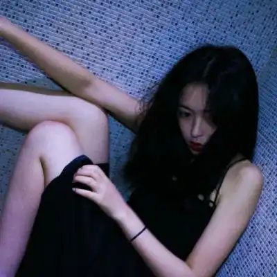 女生头像真人丧系图片暗