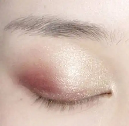 贝颜美容淡妆如何化需要注意什么