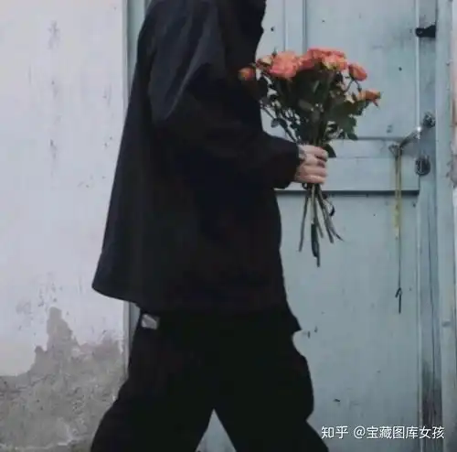 有哪些文艺复古高逼格的头像