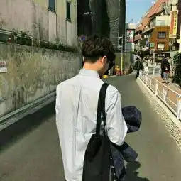 气质阳光暖男微信头像7