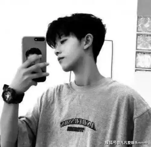 男生总回你这4字消息傻姑娘别误会,他心中都是你的位置