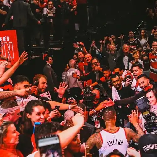 18万的头像都是库里的套路罢了