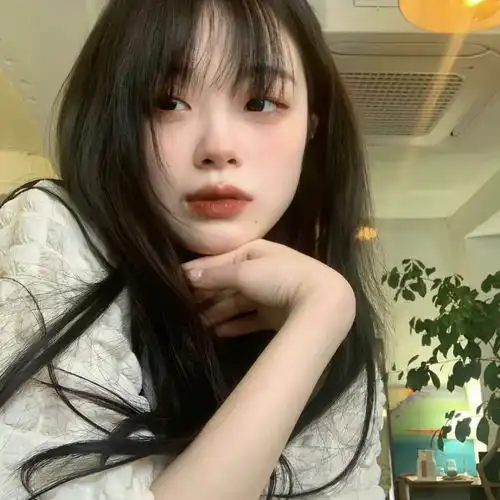 女生头像如果美丽要交税那我要交四倍