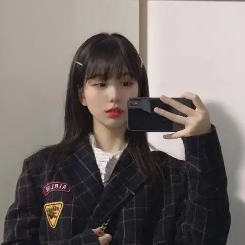 女生头像阳光简单干净