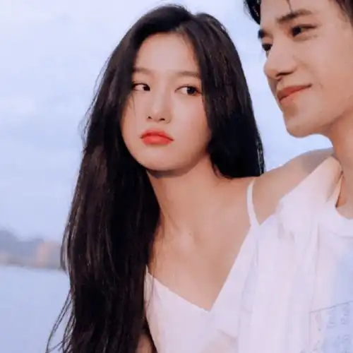 微信能同时设置两个头像了秀恩爱秒杀所有人