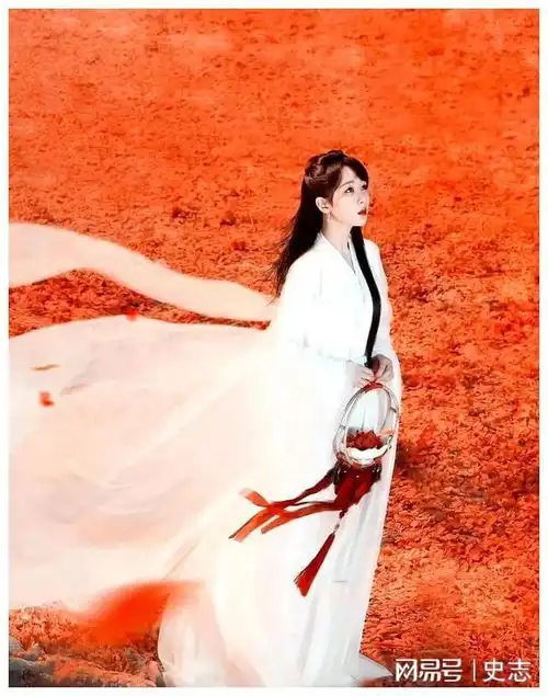 暑期档太热闹其中两部男女主因戏生情,网友每一部都是爆款