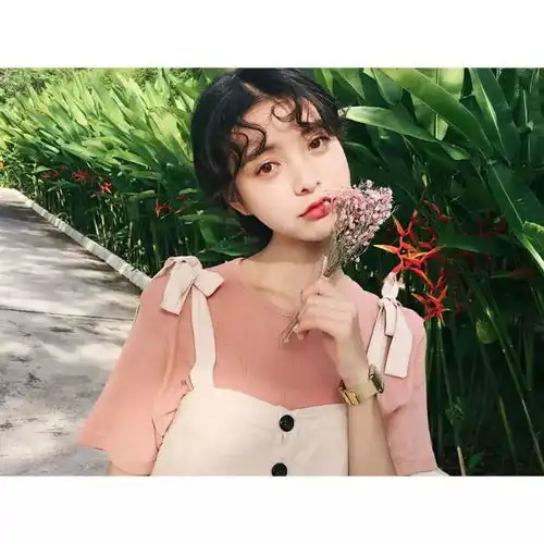 超少女的白边头像