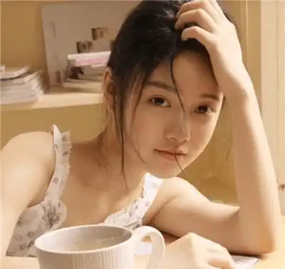 3月下旬起,收起防线,回首旧人,心被牵动,桃花点拨,破镜重合的星座天蝎座