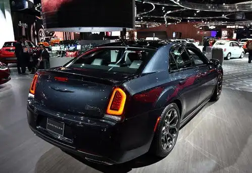 美系又一品质王,气势远胜沃尔沃s90,286马力8at,长超5米