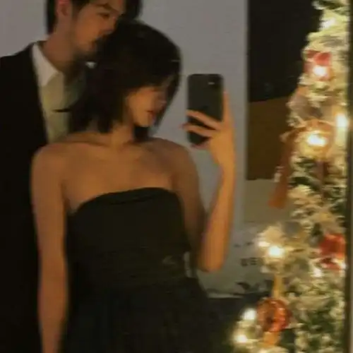 只要他回头我们就一定能对视