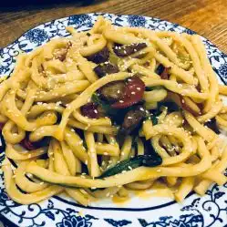 新疆和田艾力巴巴正宗烤肉的干煸炒面好不好吃用户评价口味怎么样西安美食干煸炒面实拍图片大众点评