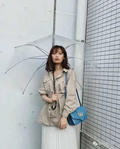 打败性感小野马,戳中宅男的纯欲脸鼻祖,连闺蜜都长了张高级脸