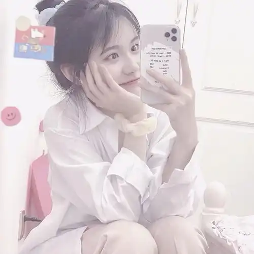 白色系女头像单人qq头像