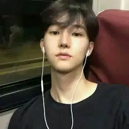 红色系的男生头像男士