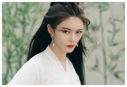 不怕反派坏,就怕反派美,杨蓉傅菁还好,而她堪称童年噩梦
