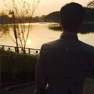 超温柔的蓝色系头像男句