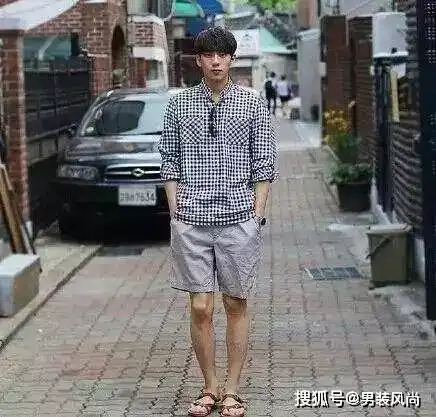 黑色禁欲系穿搭男生头像图片