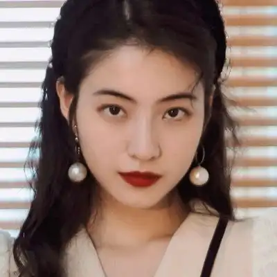 复古港风人从悲伤中落落大方走出来就是艺术家