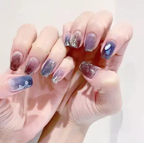 爆款紫色系美甲来啦显白又时髦,照着做美到爆