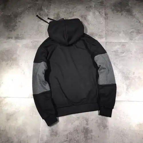 今年流行运动风欧美潮人全都成nike卫衣控